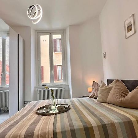 Urban House - Modern Flat Navigli Milan Center Appartement Buitenkant foto