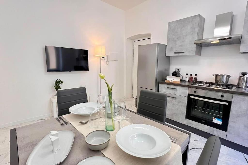 Urban House - Modern Flat Navigli Milan Center Appartement Buitenkant foto