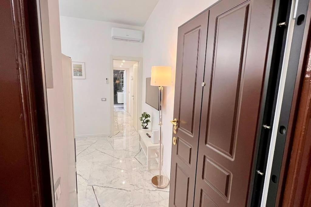 Urban House - Modern Flat Navigli Milan Center Appartement Buitenkant foto